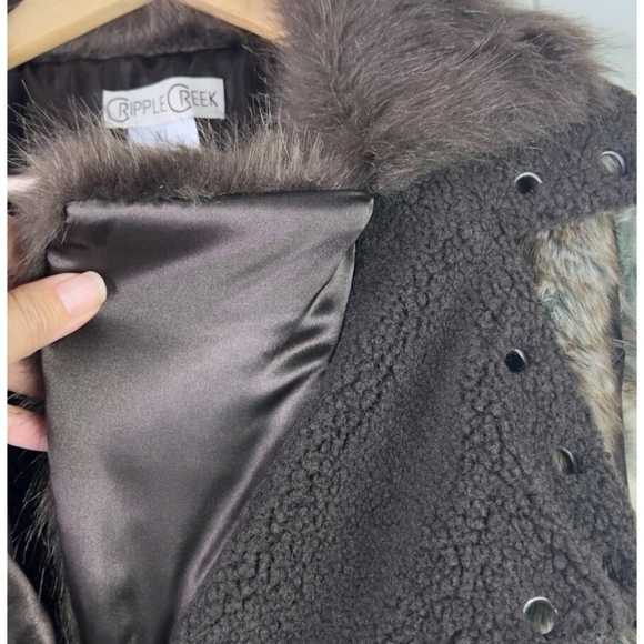 Cripple Creek Faux Fur Vest - Picture 4 of 11